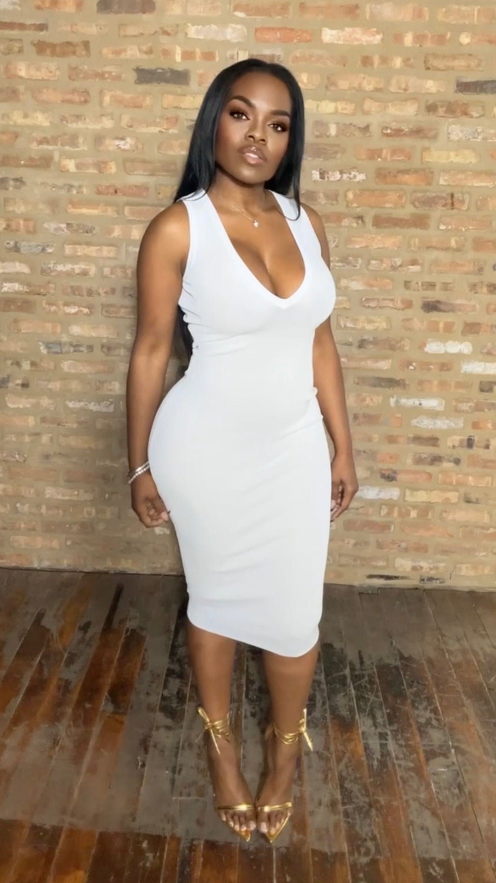 white midi dress v neck Eyelet Lace V-Neck Midi Dress with Puff Sleeves White / M